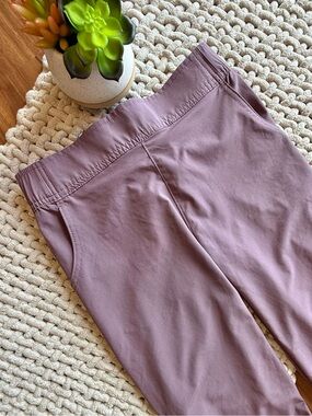 Eddie Bauer | Women’s Traveler Ankle Pants | Dusty Violet | Small